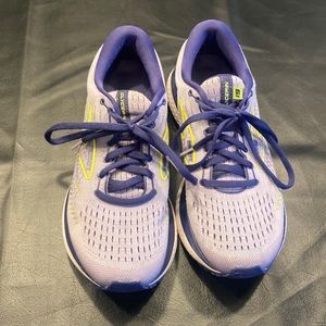 Brooks glycerin size 9